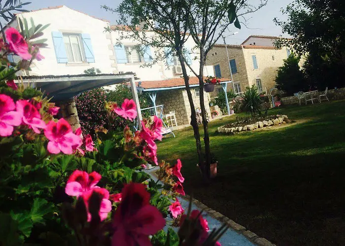 Zeren Hotel Alaçatı